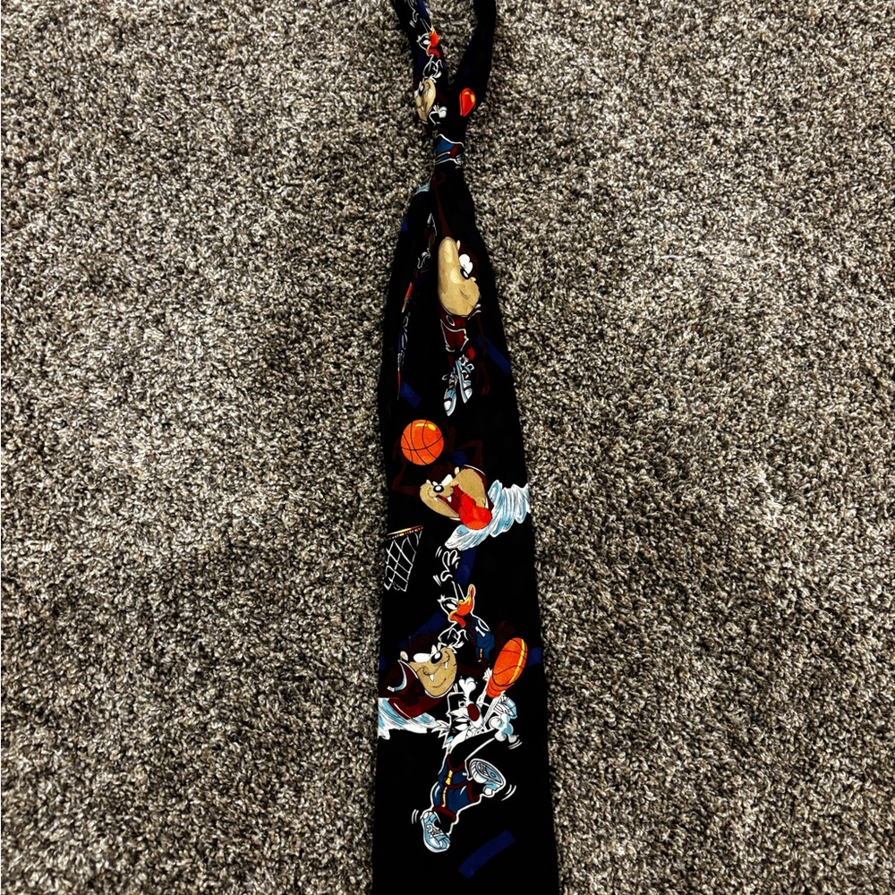 Vintage Rare Looney Tunes Tie with Cartoon Taz Daffy  Basketball Design